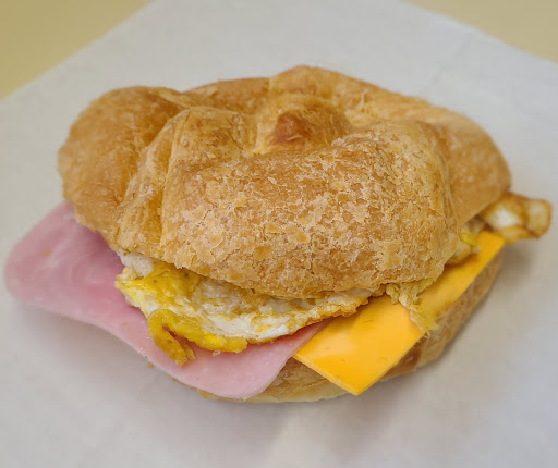 Donut Shop «Honey Bee Doughnuts & Bakery», reviews and photos, 3187 Denton Hwy, Haltom City, TX 76117, USA