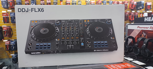 Shopping Mall «Manor Shopping Center», reviews and photos, 1234 Millersville Pike, Lancaster, PA 17603, USA