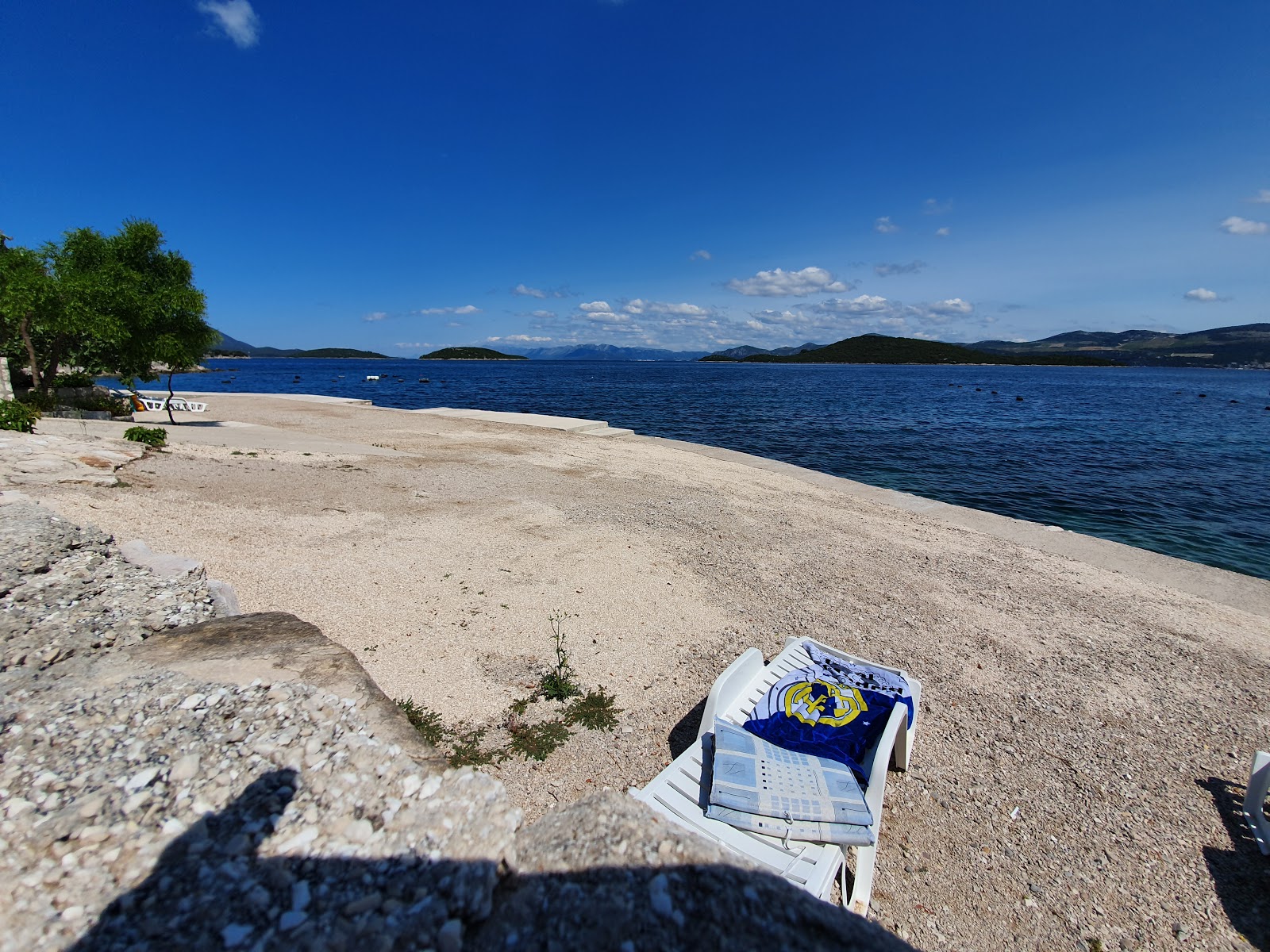 Fotografie cu Brijesta II beach și așezarea