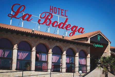Hotel La Bodega Cam. Viejo de Ricla, 43, 50100 La Almunia de Doña Godina, Zaragoza, España