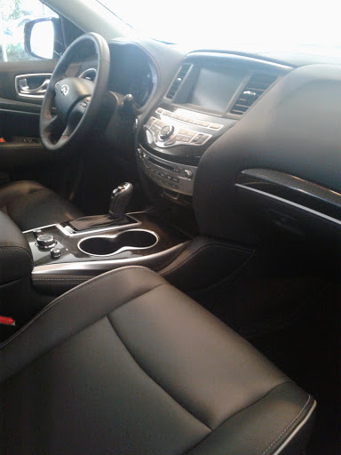 Auto Body Shop «Sewell Collision Center of Houston», reviews and photos, 111 Stage Runn Dr, Houston, TX 77090, USA