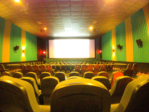 Movie Theater «Regal Cinemas Interstate Park 18», reviews and photos, 1089 Interstate Pkwy, Akron, OH 44312, USA