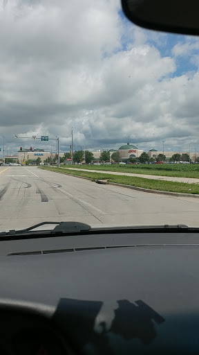Movie Theater «AMC Council Bluffs 17», reviews and photos, 3220 23rd Ave, Council Bluffs, IA 51501, USA