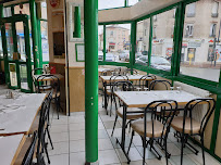 Atmosphère du Restaurant Le Progrès Café Bar Brasserie à Fontenay-sous-Bois - n°7