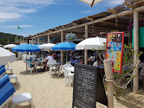 Atmosphère du Restaurant La Plage Meynial à Bormes-les-Mimosas - n°16