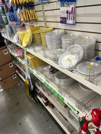 Dollar Store «Dollar Tree», reviews and photos, 20617 Bothell Everett Hwy a, Bothell, WA 98012, USA