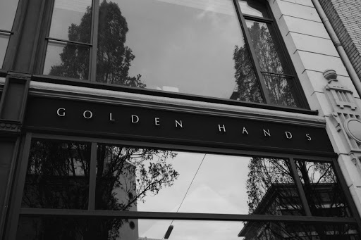 GOLDEN HANDS GALLERY