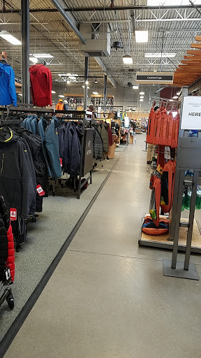 Camping Store «REI», reviews and photos, 11581 Fountains Dr, Maple Grove, MN 55369, USA