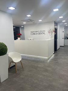 Clínica Dental Segura-Mori & Álvarez C. de Cea Bermúdez, 33, 1º C, Chamberí, 28003 Madrid, España