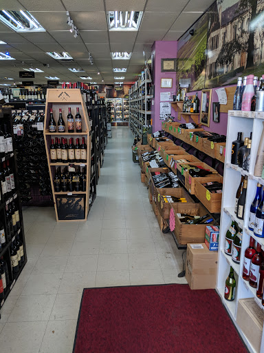 Liquor Store «Liquor World», reviews and photos, 136 Berlin Rd, Cromwell, CT 06416, USA