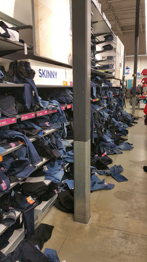 Clothing Store «Old Navy», reviews and photos, 90 Pleasant Valley St, Methuen, MA 01844, USA