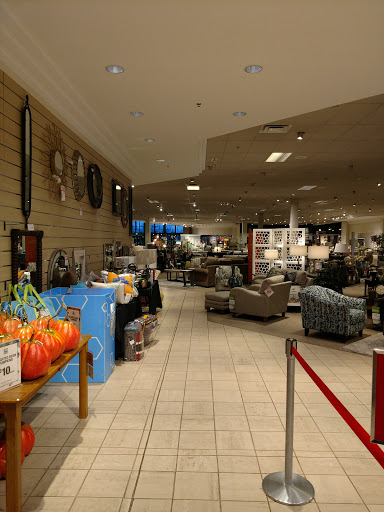 Furniture Store «Art Van Furniture - Chesterfield», reviews and photos, 50400 Gratiot Ave, Chesterfield, MI 48051, USA