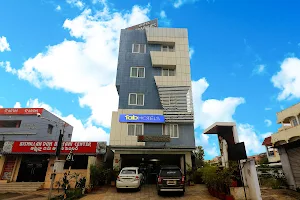 FabHotel Swarnas - Hotel Near Ramavarappadu Railway Station, Vijayawada image