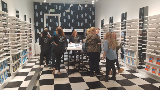 Optician «Warby Parker Annex», reviews and photos, 817 NW 23rd Ave, Portland, OR 97210, USA