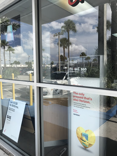 Cell Phone Store «Verizon Wireless - Your Wireless», reviews and photos, 9890 SW 40th St, Miami, FL 33165, USA