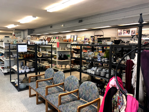 Thrift Store «Manatee Memorial Foundation Thrift Shop», reviews and photos, 4517 Manatee Ave W, Bradenton, FL 34209, USA