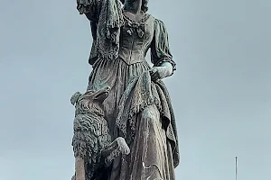 Flora Macdonald statue image