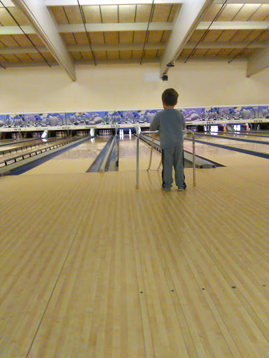 Bowling Alley «Astro Lanes», reviews and photos, 32388 John R Rd, Madison Heights, MI 48071, USA