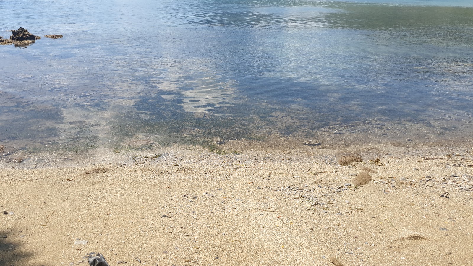 Ag. Dimitrios 2 beach'in fotoğrafı çok temiz temizlik seviyesi ile
