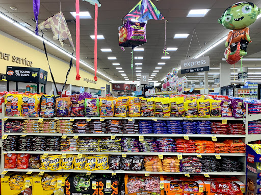 Grocery Store «Safeway», reviews and photos, 11120 South Lakes Dr, Reston, VA 20191, USA