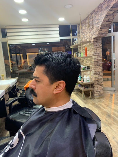 Saloon Yağız Aydın