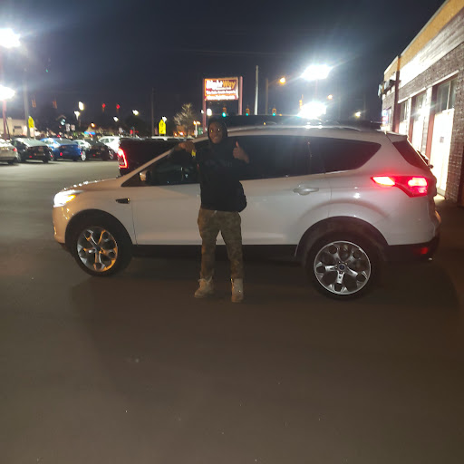 Car Dealer «RightWay Auto Sales», reviews and photos, 34966 S Gratiot Ave, Charter Twp of Clinton, MI 48035, USA