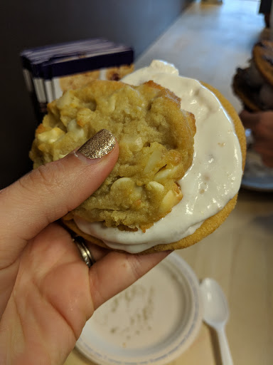 Cookie Shop «Insomnia Cookies», reviews and photos, 12101 University Blvd #225, Orlando, FL 32817, USA