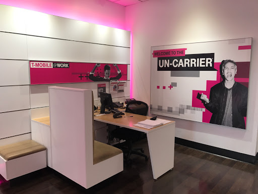 Cell Phone Store «T-Mobile», reviews and photos, 3747 William Penn Hwy J, Monroeville, PA 15146, USA