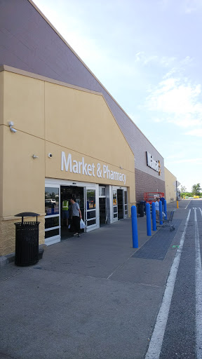 Department Store «Walmart Supercenter», reviews and photos, 415 Industrial Ave, Grinnell, IA 50112, USA