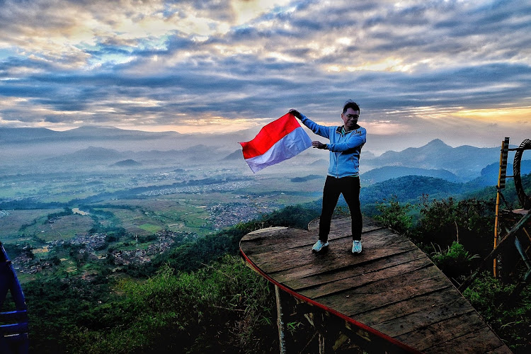 Gantolle Paralayang Singajaya Cihampelas