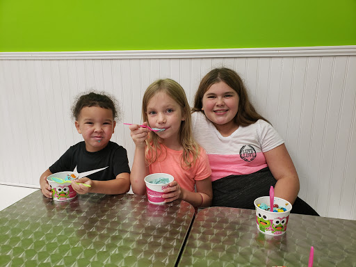 Frozen Yogurt Shop «Sweet Frog», reviews and photos, 4871 US-90, Pace, FL 32571, USA