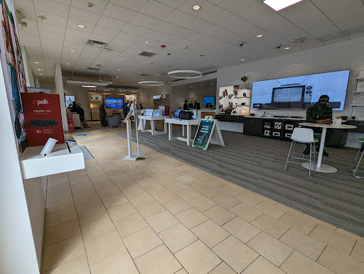 Cable Company «Cox Solutions Store», reviews and photos, 1224 N Main St, Providence, RI 02904, USA