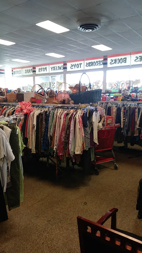 Thrift Store «American Way Thrift Store», reviews and photos, 3226 W Magnolia Blvd, Burbank, CA 91505, USA