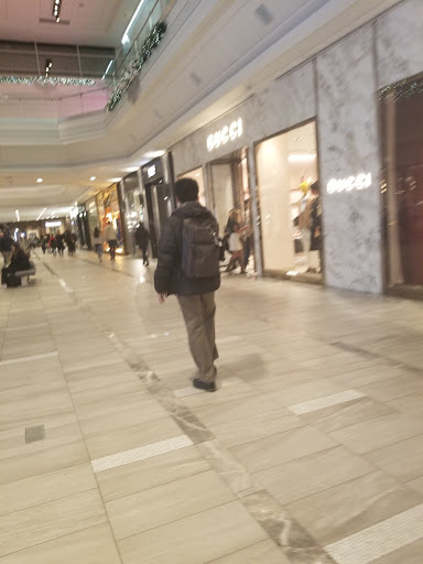 Department Store «Barneys New York, Copley Place», reviews and photos, 100 Huntington Ave, Boston, MA 02116, USA