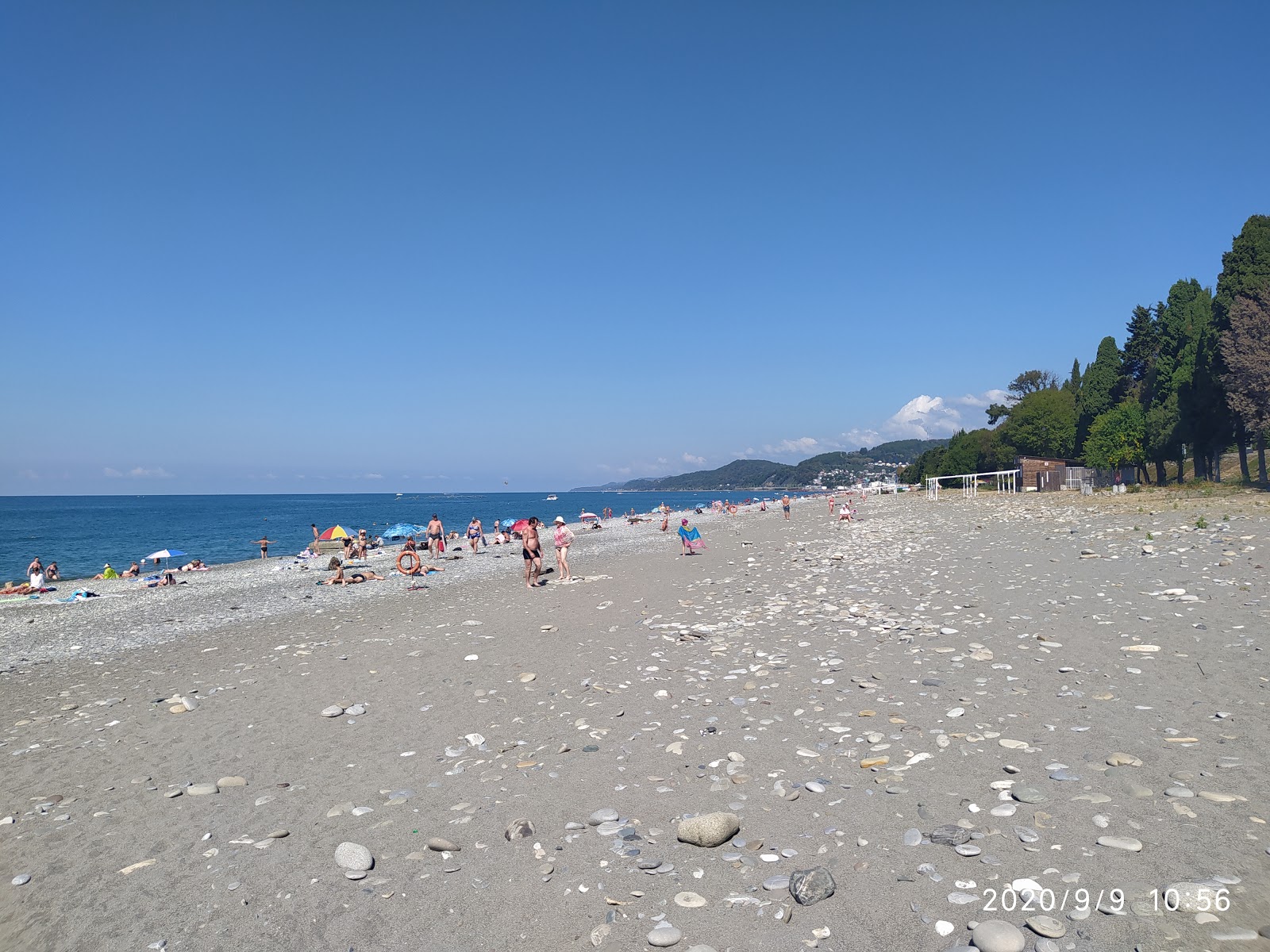 Fotografija Loo beach priljubljeno mesto med poznavalci sprostitve