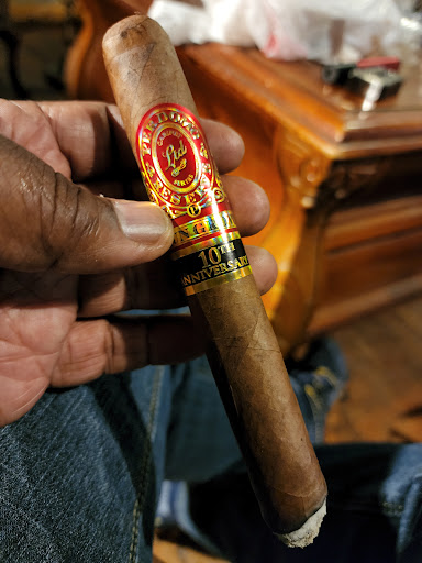 Cigar Shop «Old Havana Cigar Co», reviews and photos, 602 E Main St, Cartersville, GA 30121, USA