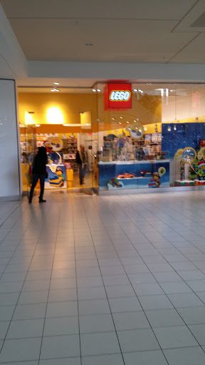 Shopping Mall «North Point Mall», reviews and photos, 1000 North Point Cir, Alpharetta, GA 30022, USA