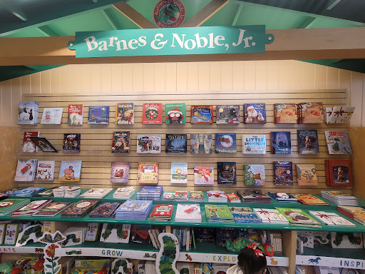 Book Store «Barnes & Noble», reviews and photos, 210 Americana Way, Glendale, CA 91210, USA