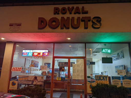 Donut Shop «Royal Donuts», reviews and photos, 633 S Arroyo Pkwy, Pasadena, CA 91105, USA