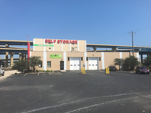 Storage Facility «Extra Space Storage», reviews and photos, 999 W Mt Vernon Ave, Milwaukee, WI 53233, USA