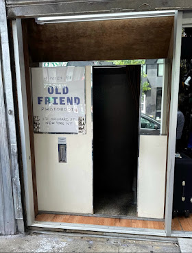 Old Friend Photobooth by null