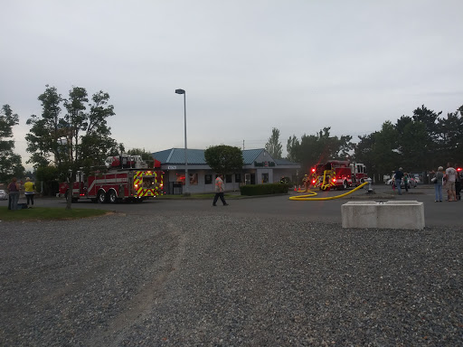 Pizza Restaurant «Round Table Pizza», reviews and photos, 16016 Meridian E, Puyallup, WA 98375, USA