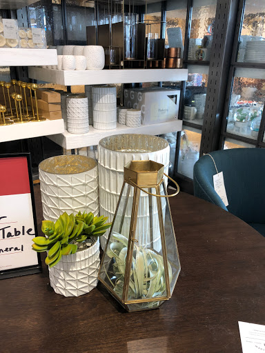 Furniture Store «west elm», reviews and photos, 11701 Lake Victoria Gardens Ave #4104, Palm Beach Gardens, FL 33410, USA