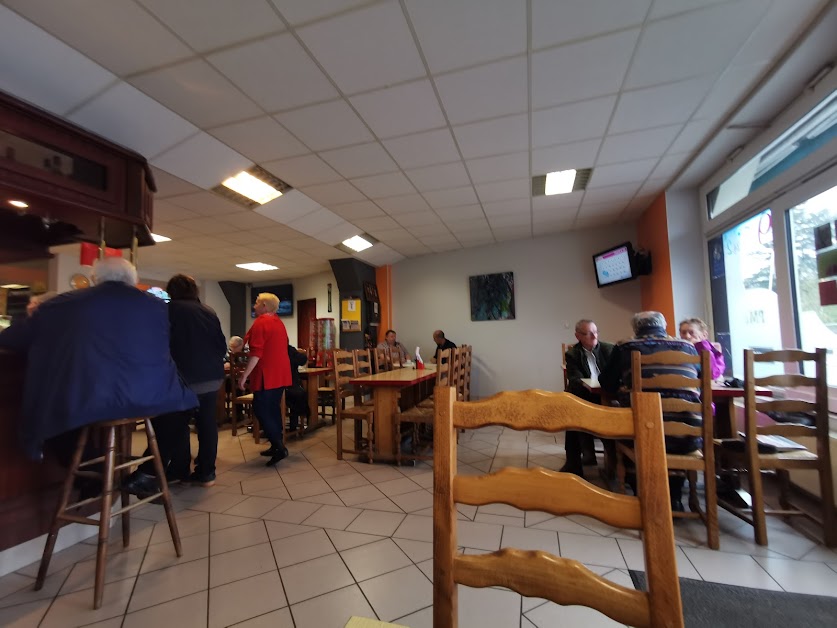Café du commerce à Longuyon (Meurthe-et-Moselle 54)