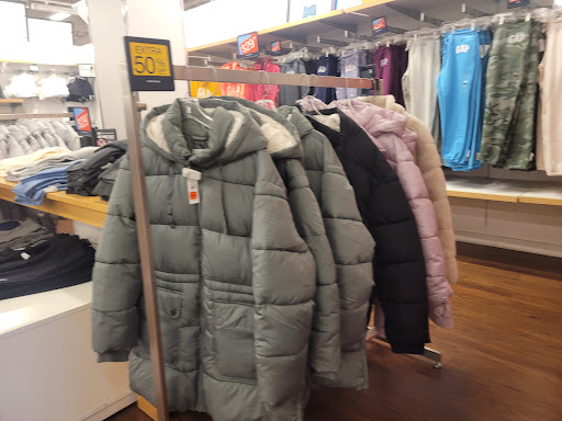 Clothing Store «Gap Outlet», reviews and photos, 1600 Saratoga Ave, San Jose, CA 95129, USA