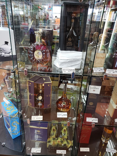 Liquor Store «Liquor Zone», reviews and photos, 3004 E Pioneer Pkwy #200, Arlington, TX 76010, USA