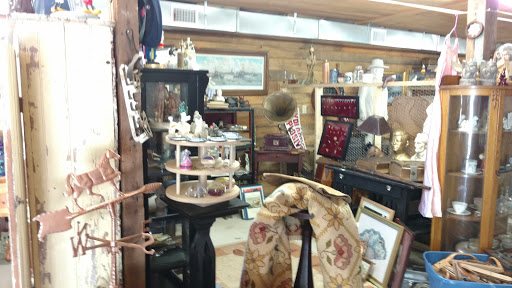 Flea Market «The Douglas Flea Market», reviews and photos, 436 NE Main St, Douglas, MA 01516, USA