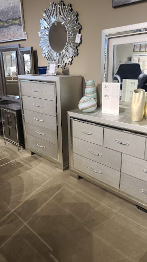 Furniture Store «City Furniture Boca Raton», reviews and photos, 3350 Airport Rd, Boca Raton, FL 33431, USA