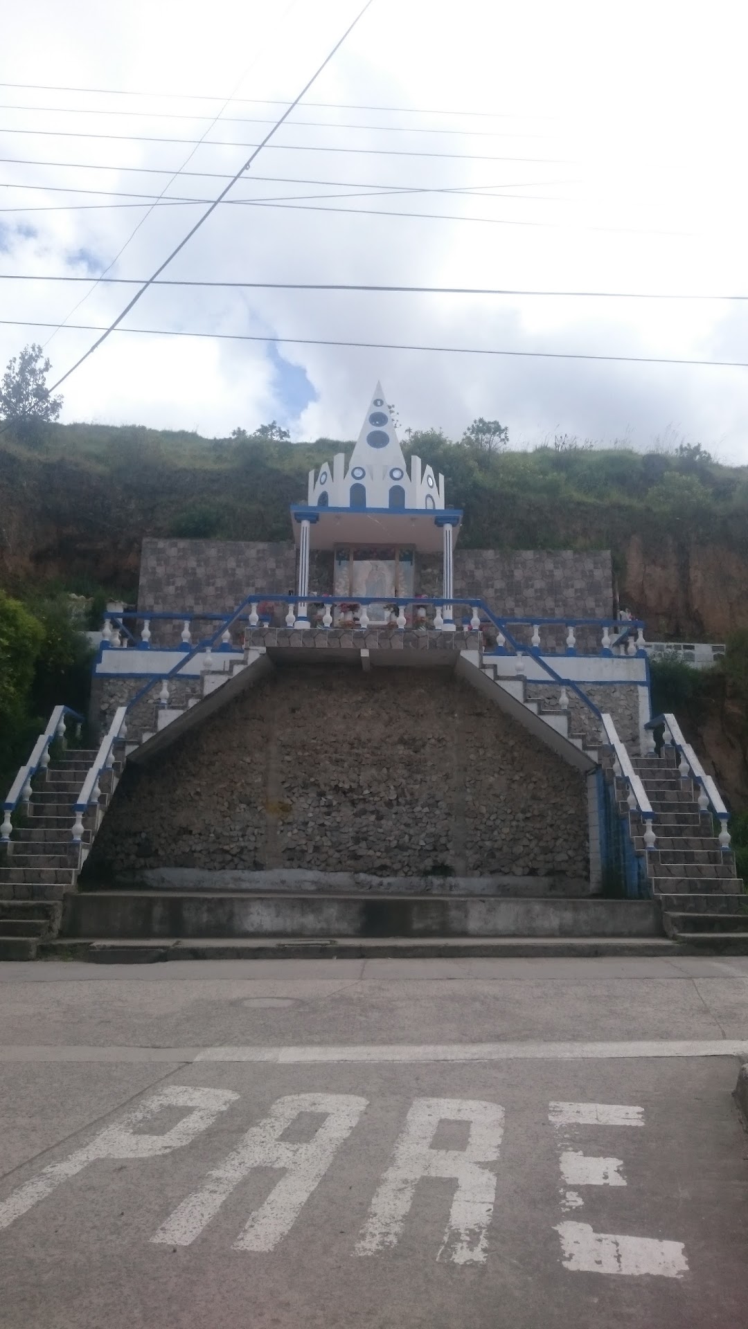Gruta Virgen De Las Lajas