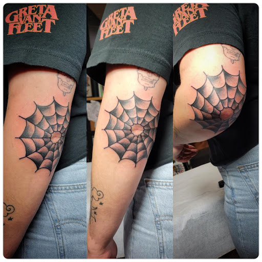 Explore tattoo ideas outlines, creative tattoo ideas in Libertyville, available at Lucky Seven Tattoo